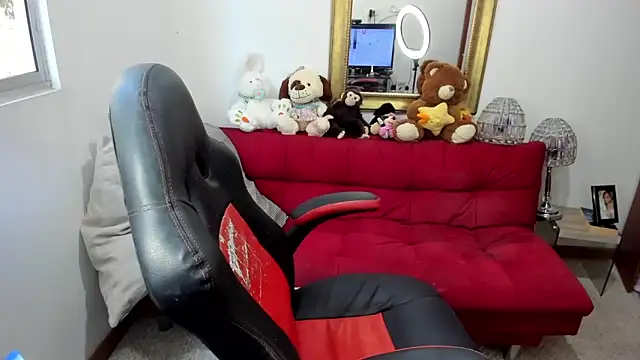 Snapshot of NicolettColin chatting on 4, 12, 2024 NicolettColin online show from 4, 12, 2024