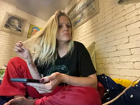 Snapshot of Angel_girllovemy chatting on 7, 2, 2025 Angel girllovemy online show from 7, 2, 2025