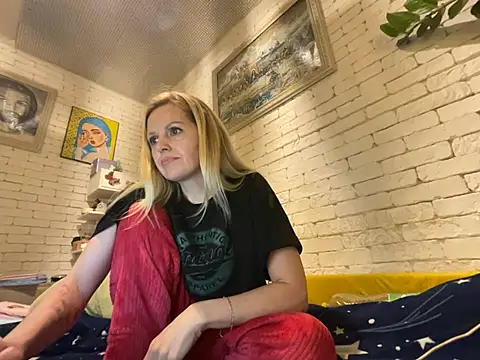 Snapshot of Angel_girllovemy chatting on 8, 2, 2025 Angel girllovemy online show from 8, 2, 2025
