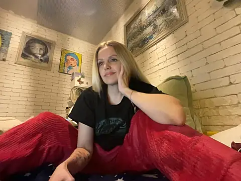 Snapshot of Angel_girllovemy chatting on 10, 2, 2025 Angel girllovemy online show from 10, 2, 2025