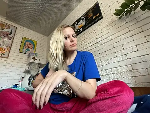 Snapshot of Angel_girllovemy chatting on 18, 2, 2025 Angel girllovemy online show from 18, 2, 2025