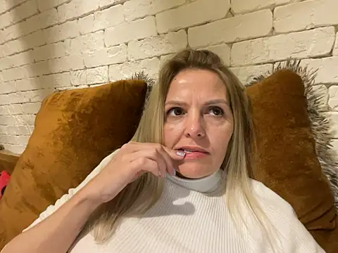 Snapshot of Angel_girllovemy chatting on 28, 2, 2025 Angel girllovemy online show from 28, 2, 2025