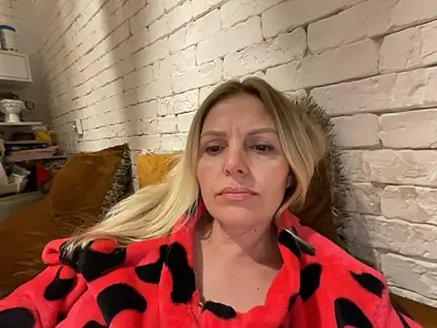 Snapshot of Angel_girllovemy chatting on 2, 3, 2025 Angel girllovemy online show from 2, 3, 2025