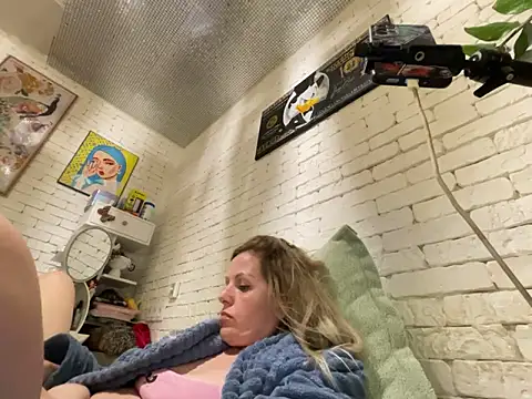 Snapshot of Angel_girllovemy chatting on 7, 3, 2025 Angel girllovemy online show from 7, 3, 2025