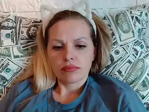 Snapshot of Angel_girllovemy chatting on 20, 9, 2025 Angel girllovemy online show from 20, 9, 2025