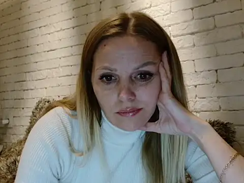 Angel girllovemy online show from 13, 1, 2026