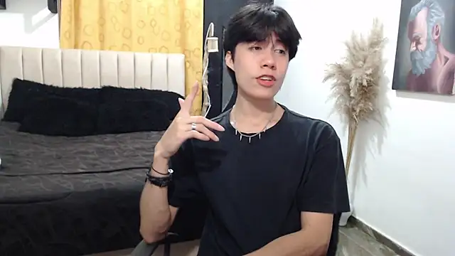 Snapshot of Elio-cam chatting on 8, 5, 2026 Elio-cam online show from 8, 5, 2026