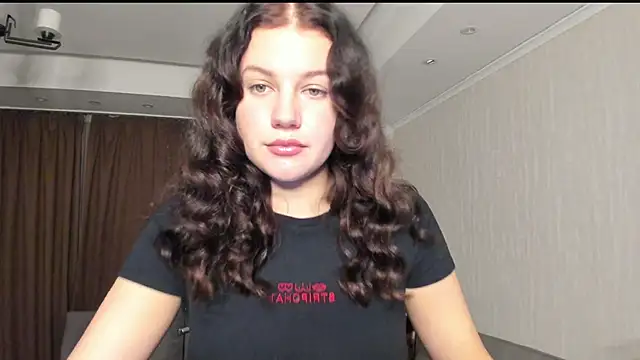 Snapshot of likaxxx chatting on 5, 12, 2024 likaxxx online show from 5, 12, 2024