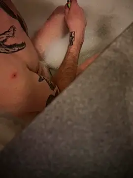 Snapshot of shehandme chatting on 24, 2, 2026 shehandme online show from 24, 2, 2026