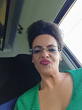 Snapshot of RebeccaNoble chatting on 5, 7, 2026 RebeccaNoble online show from 5, 7, 2026