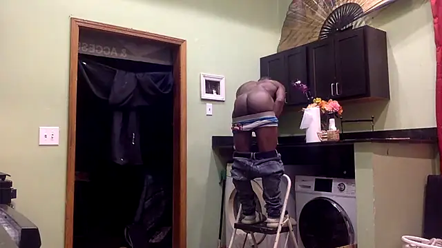 Snapshot of Maculine_Stayr chatting on 19, 1, 2026 Maculine Stayr online show from 19, 1, 2026