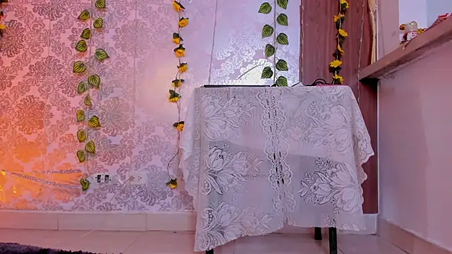 kelly thomson online show from 10, 2, 2026