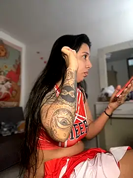 kiaraglam2 online show from 28, 10, 2025