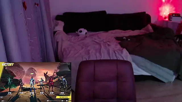 Snapshot of Weeissy chatting on 4, 2, 2025 Weeissy online show from 4, 2, 2025