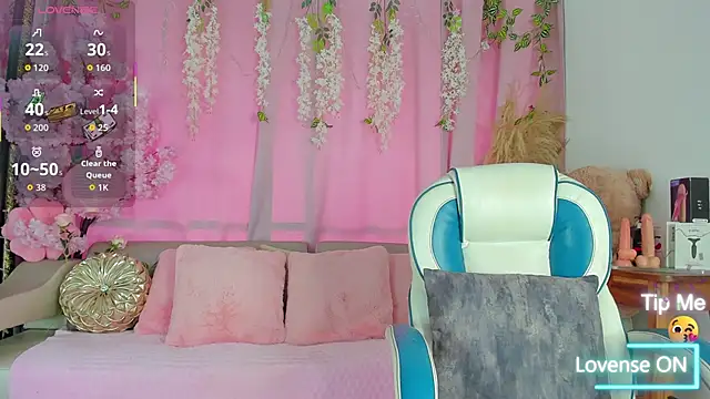 SammyGirlTS online show from 10, 11, 2025