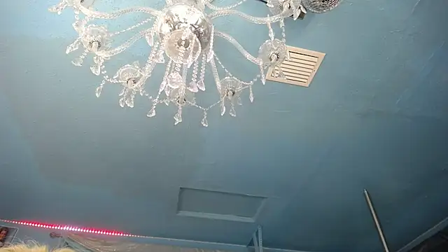 ADRIANNA FOX online show from 8, 11, 2025