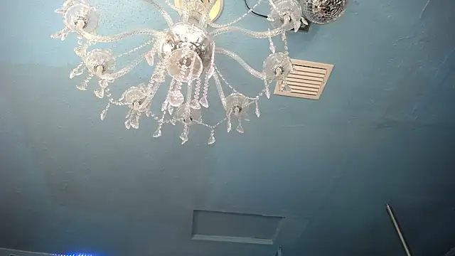 Snapshot of ADRIANNA_FOX chatting on 13, 12, 2025 ADRIANNA FOX online show from 13, 12, 2025