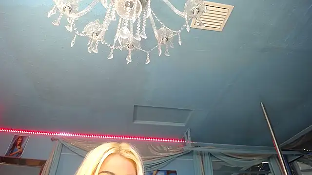 Snapshot of ADRIANNA_FOX chatting on 17, 1, 2026 ADRIANNA FOX online show from 17, 1, 2026