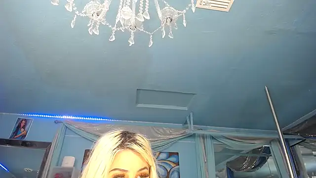 ADRIANNA FOX online show from 23, 4, 2026