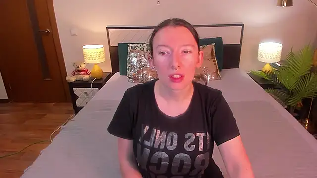 CatherineWalls online show from 4, 7, 2026