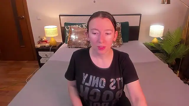 CatherineWalls online show from 6, 7, 2026