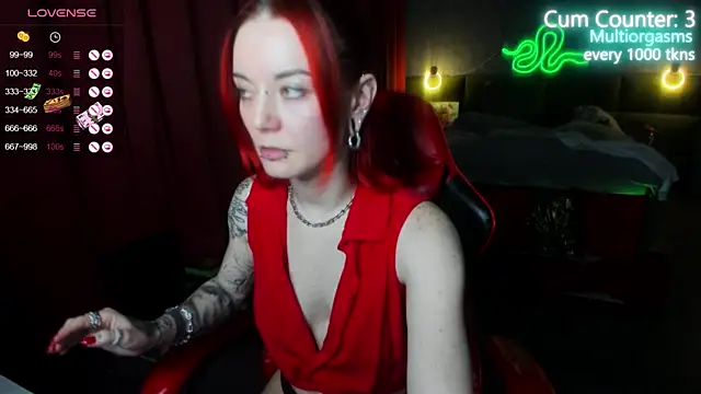 Snapshot of MaxPhoenixx chatting on 2, 12, 2024 MaxPhoenixx online show from 2, 12, 2024