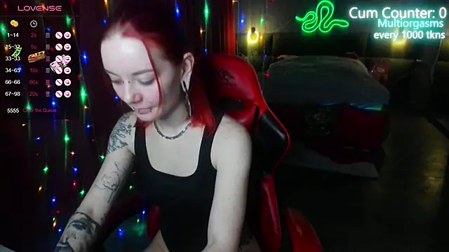 Snapshot of MaxPhoenixx chatting on 17, 2, 2025 MaxPhoenixx online show from 17, 2, 2025