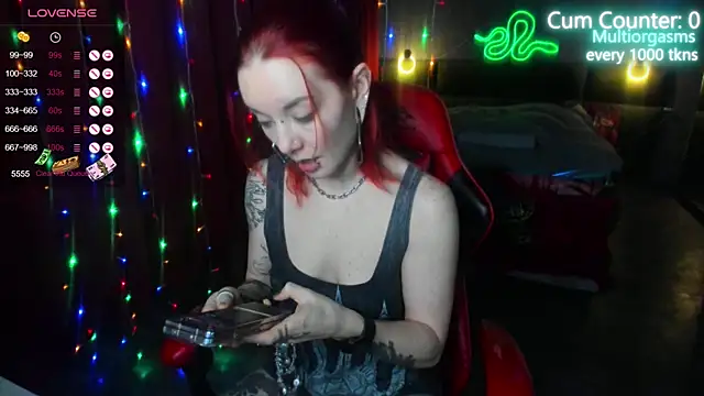 Snapshot of MaxPhoenixx chatting on 20, 2, 2025 MaxPhoenixx online show from 20, 2, 2025