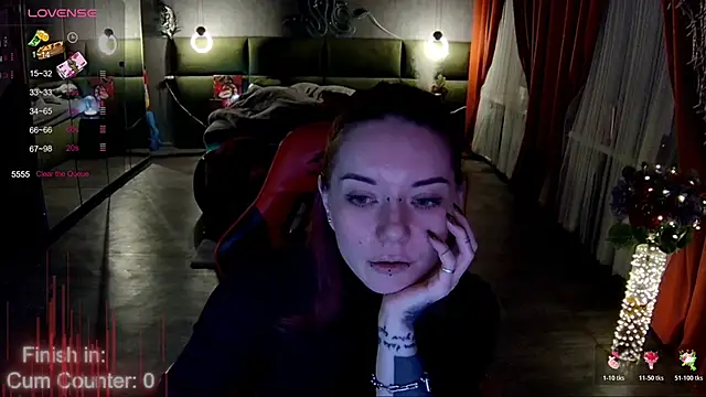 Snapshot of MaxPhoenixx chatting on 1, 12, 2025 MaxPhoenixx online show from 1, 12, 2025