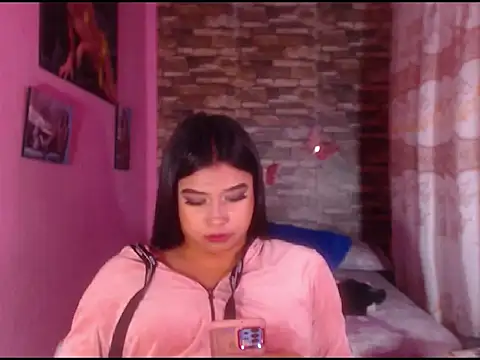 Snapshot of katrinawillff chatting on 5, 2, 2025 katrinawillff online show from 5, 2, 2025