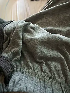 Snapshot of j1991j chatting on 2, 4, 2026 j1991j online show from 2, 4, 2026