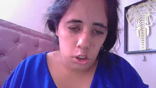 annarose19 online show from 2, 12, 2025