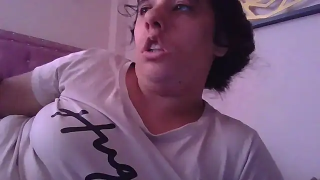 Snapshot of annarose19 chatting on 7, 2, 2026 annarose19 online show from 7, 2, 2026