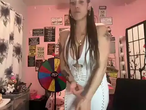 Snapshot of latinacubana chatting on 13, 1, 2025 latinacubana online show from 13, 1, 2025