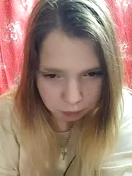 Snapshot of Zuli_Kiska chatting on 11, 12, 2024 Zuli Kiska online show from 11, 12, 2024