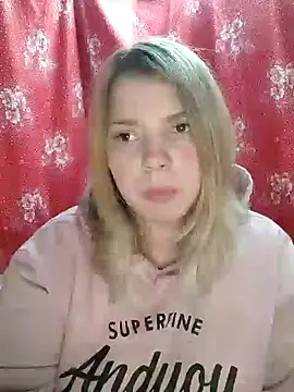 Snapshot of Zuli_Kiska chatting on 20, 12, 2024 Zuli Kiska online show from 20, 12, 2024