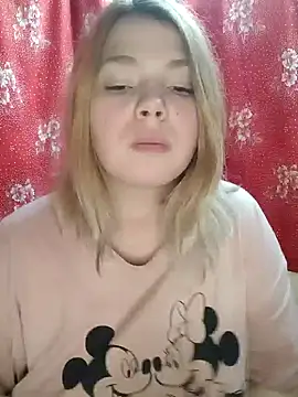 Snapshot of Zuli_Kiska chatting on 21, 12, 2024 Zuli Kiska online show from 21, 12, 2024