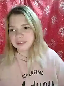 Snapshot of Zuli_Kiska chatting on 27, 12, 2024 Zuli Kiska online show from 27, 12, 2024