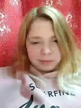 Snapshot of Zuli_Kiska chatting on 28, 12, 2024 Zuli Kiska online show from 28, 12, 2024