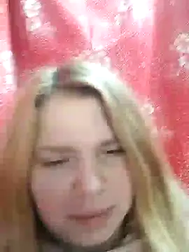 Snapshot of Zuli_Kiska chatting on 29, 12, 2024 Zuli Kiska online show from 29, 12, 2024