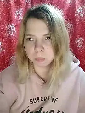 Snapshot of Zuli_Kiska chatting on 2, 1, 2025 Zuli Kiska online show from 2, 1, 2025