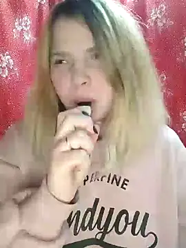 Snapshot of Zuli_Kiska chatting on 3, 1, 2025 Zuli Kiska online show from 3, 1, 2025