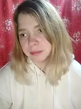 Snapshot of Zuli_Kiska chatting on 18, 1, 2025 Zuli Kiska online show from 18, 1, 2025