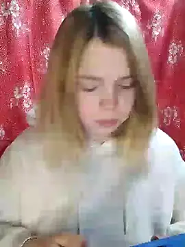 Snapshot of Zuli_Kiska chatting on 22, 1, 2025 Zuli Kiska online show from 22, 1, 2025