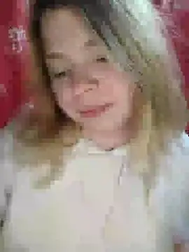 Snapshot of Zuli_Kiska chatting on 22, 1, 2025 Zuli Kiska online show from 22, 1, 2025