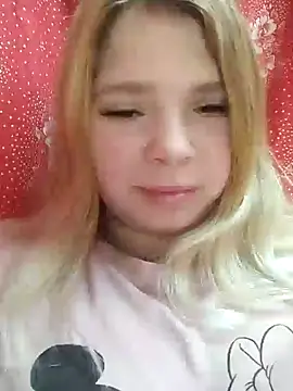 Snapshot of Zuli_Kiska chatting on 25, 1, 2025 Zuli Kiska online show from 25, 1, 2025