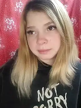 Snapshot of Zuli_Kiska chatting on 5, 2, 2025 Zuli Kiska online show from 5, 2, 2025