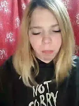 Snapshot of Zuli_Kiska chatting on 12, 2, 2025 Zuli Kiska online show from 12, 2, 2025