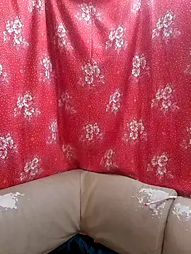 Snapshot of Zuli_Kiska chatting on 9, 3, 2025 Zuli Kiska online show from 9, 3, 2025
