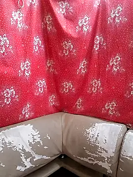 Snapshot of Zuli_Kiska chatting on 30, 9, 2025 Zuli Kiska online show from 30, 9, 2025
